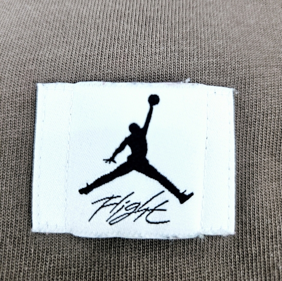 Jordan Flight Long Sleeve Loose Fit Crop Top - Picture 10 of 14